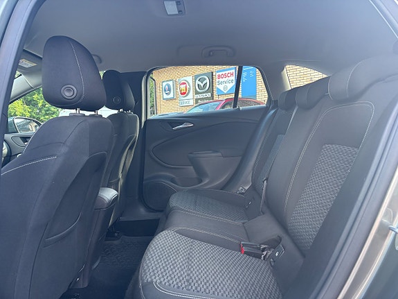 Opel Astra 11 of 26