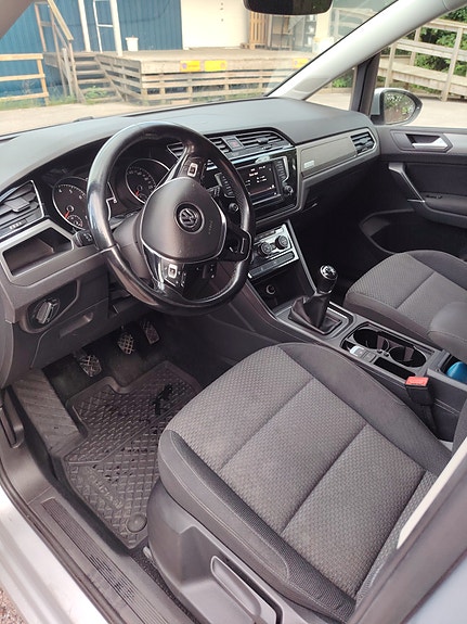 Volkswagen Touran 12 of 21