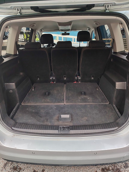Volkswagen Touran 18 of 21