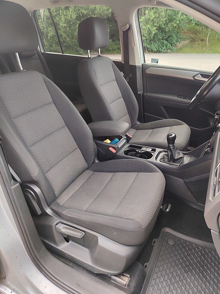 Volkswagen Touran 11 of 21