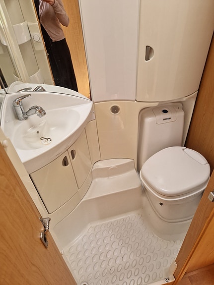 Knaus KNAUS ROYALE 580 UK 6 of 8