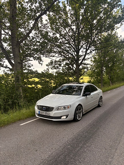 Volvo S80 2 of 4