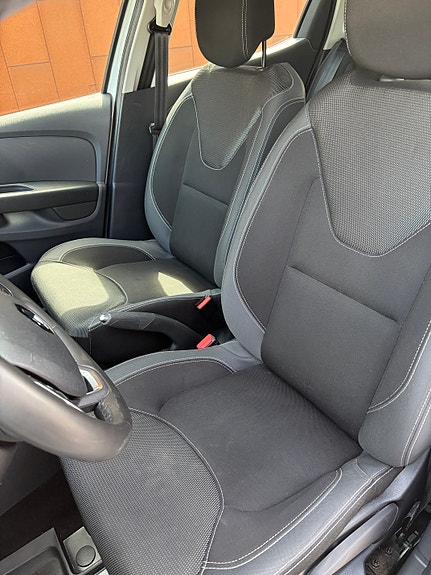 Renault Clio 7 of 12
