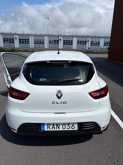 Renault Clio 5 of 12
