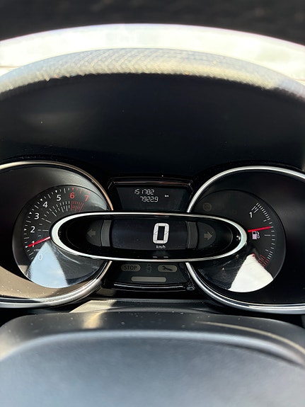 Renault Clio 12 of 12