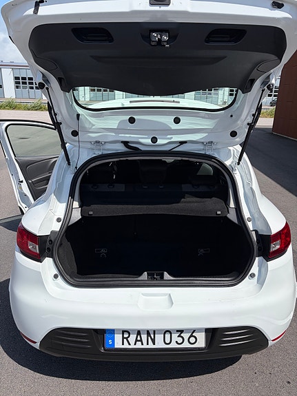 Renault Clio 6 of 12