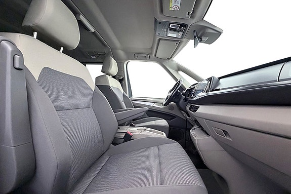 Volkswagen Multivan 12 of 30