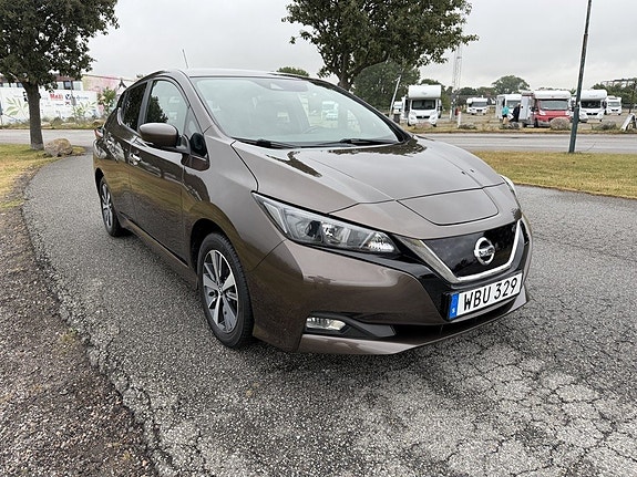 Nissan Leaf 6 of 17