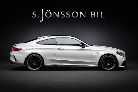 Mercedes-Benz C63 3 of 5
