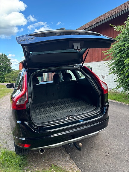 Volvo XC60 4 of 5