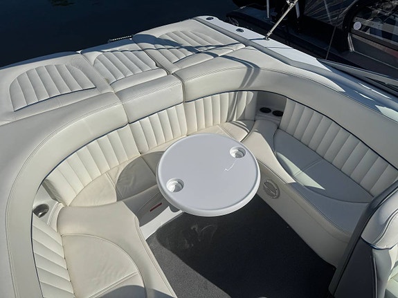 Cobalt 263 | Volvo Penta 5,7 GXi | 2006 9 of 12