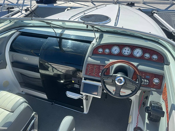 Cobalt 263 | Volvo Penta 5,7 GXi | 2006 8 of 12