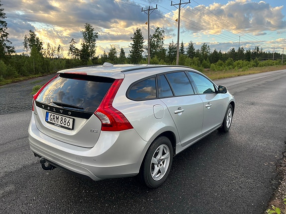 Volvo V60 3 of 8