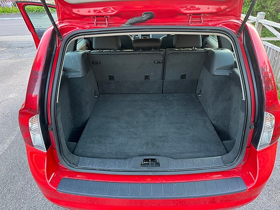 Volvo V50 5 of 5