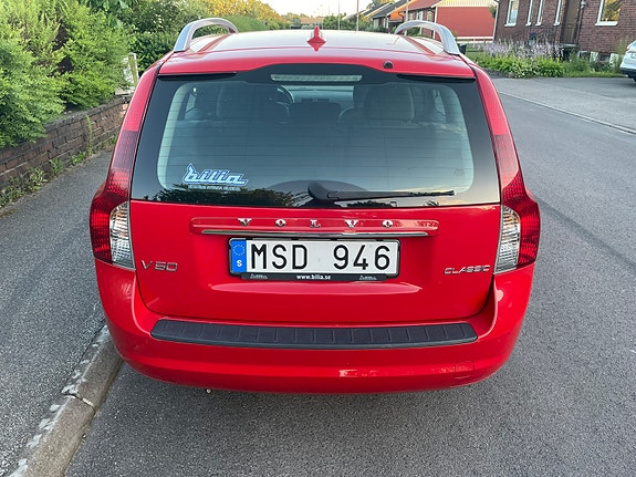 Volvo V50 3 of 5