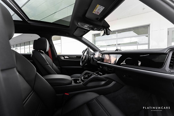 Porsche Cayenne S 6 of 22