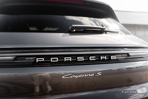 Porsche Cayenne S 21 of 22