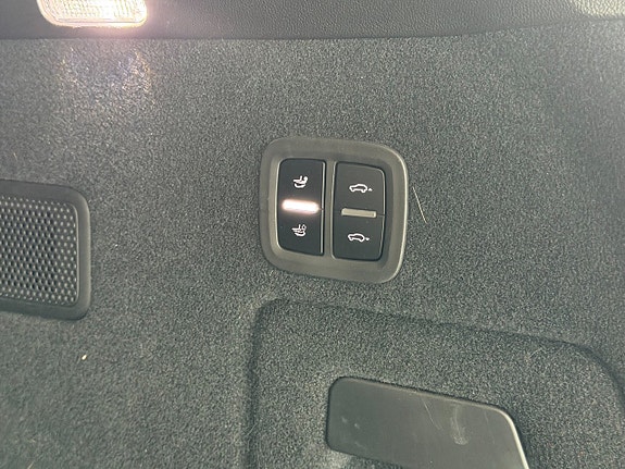 Porsche Cayenne S 15 of 26