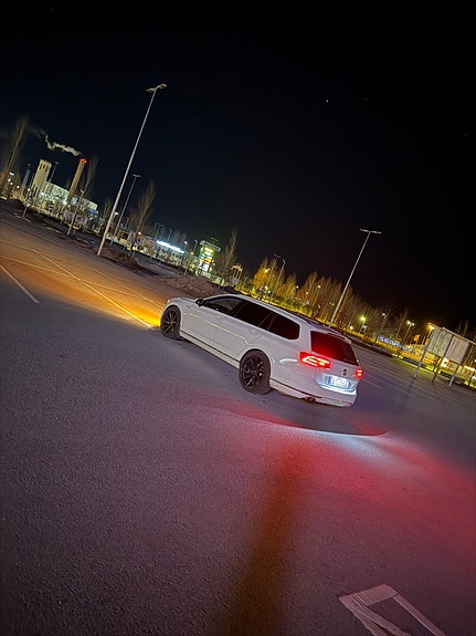 Volkswagen Passat 10 of 18