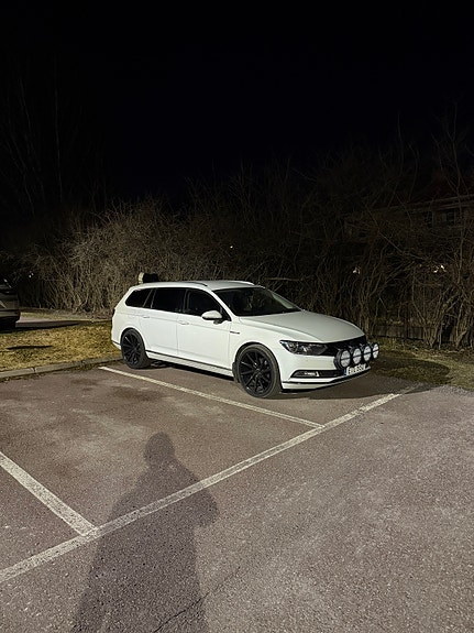 Volkswagen Passat 9 of 18