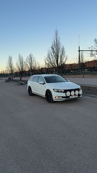 Volkswagen Passat 8 of 18