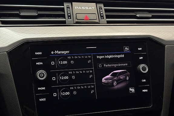 Volkswagen Passat 27 of 30