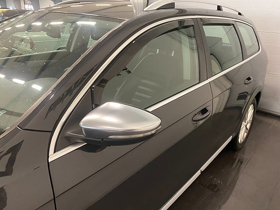 Volkswagen Passat Alltrack 4 of 5