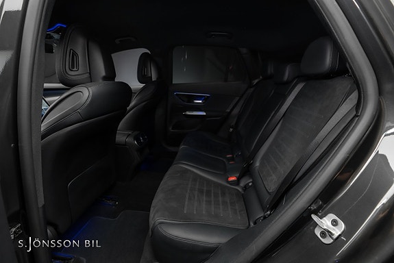 Mercedes-Benz GLC300 e 14 of 20