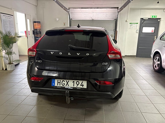 Volvo V40 7 of 22