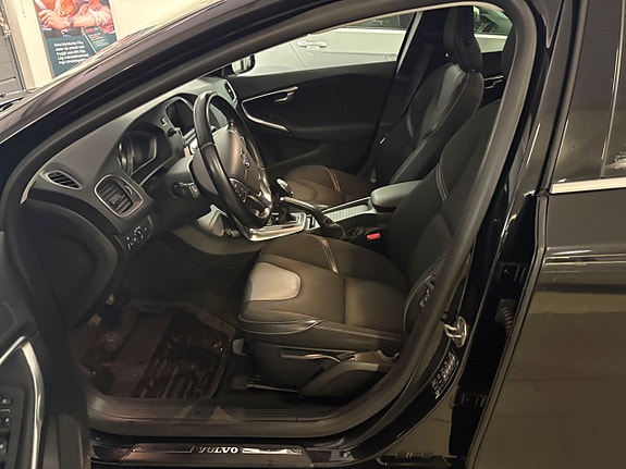 Volvo V40 16 of 22