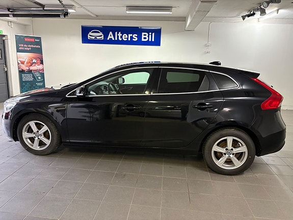 Volvo V40 17 of 22