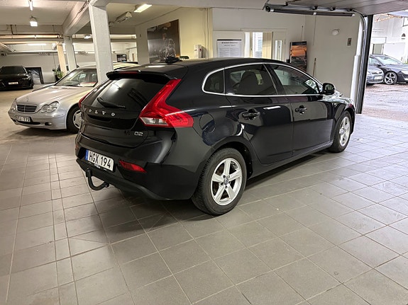Volvo V40 8 of 22