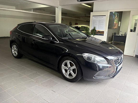Volvo V40 5 of 22