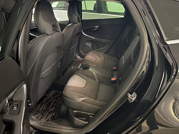 Volvo V40 19 of 22