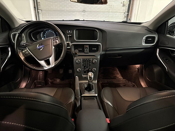 Volvo V40 13 of 22