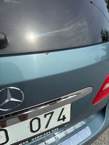 Mercedes-Benz B200 4 of 5