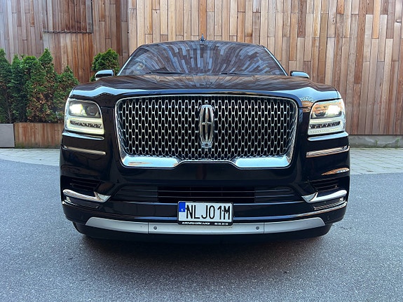 Lincoln Navigator 6 of 30