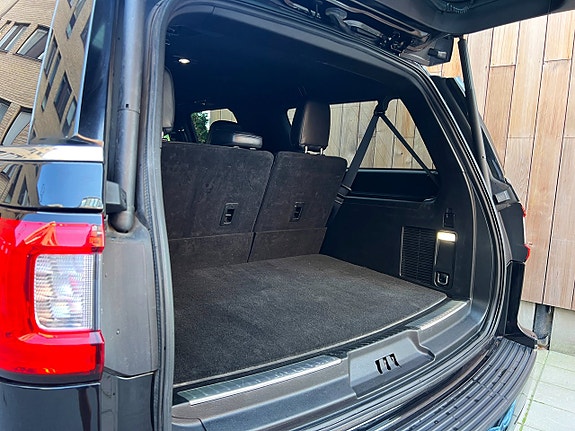 Lincoln Navigator 29 of 30