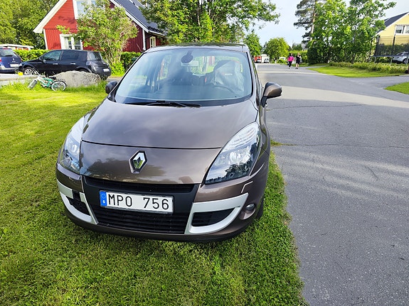 Renault Scenic III 2 of 8