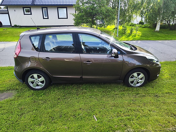 Renault Scenic III 4 of 9