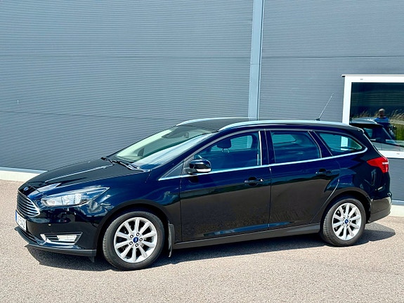 Ford Focus 2 of 7