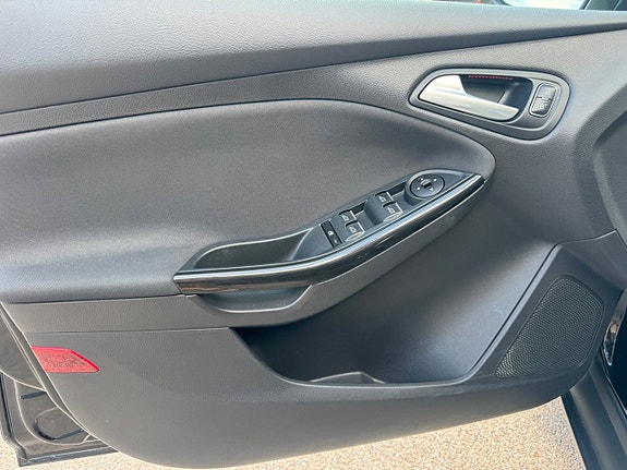 Ford Focus 6 of 7