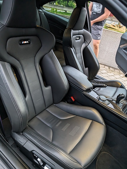 BMW M4 9 of 14