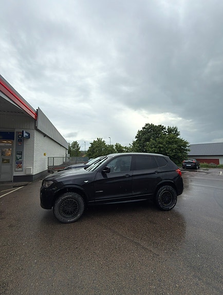 BMW X3 3 of 5