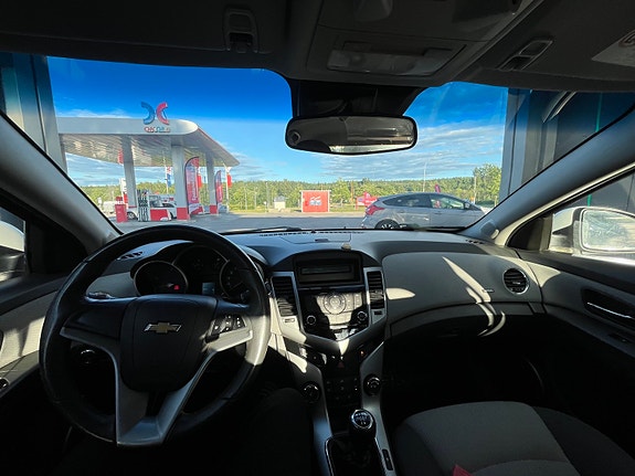 Chevrolet Cruze 7 of 7