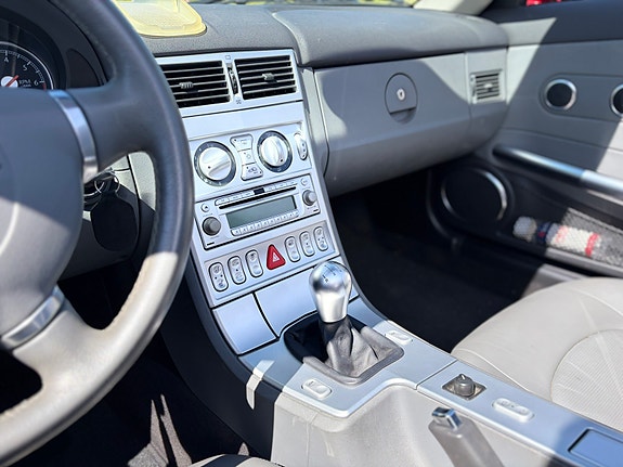 Chrysler Crossfire 12 of 14