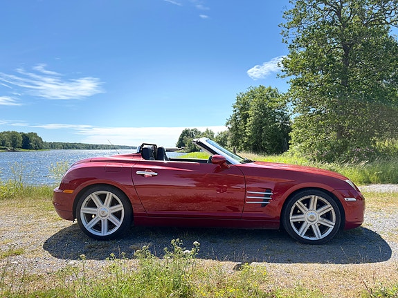Chrysler Crossfire 2 of 5