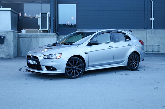 Mitsubishi Lancer 2 of 5