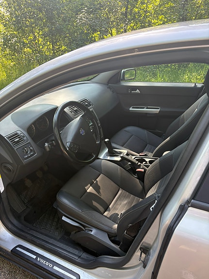 Volvo S40 9 of 12