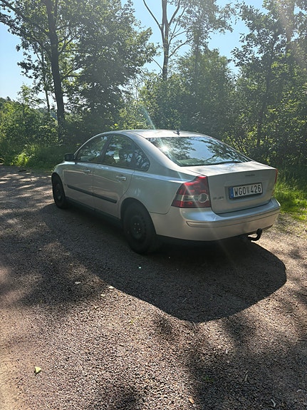 Volvo S40 4 of 5